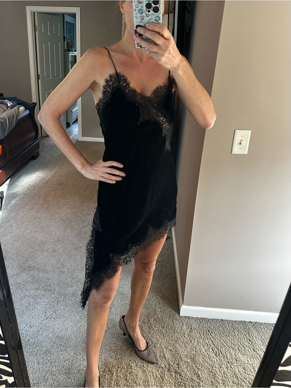 Black velvet / Lace-Trim Slip Dress